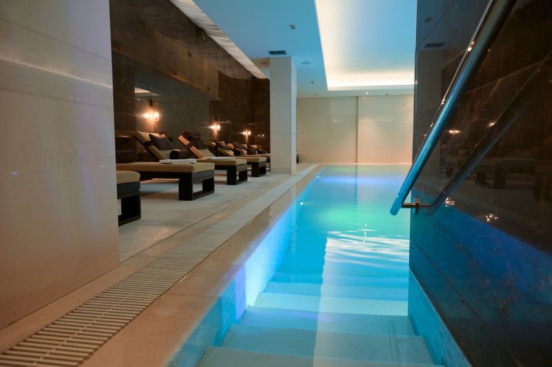 Luxurious Bathing Area